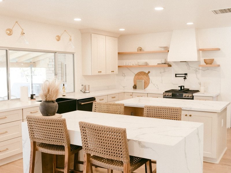 Kitchen counter tops and seating